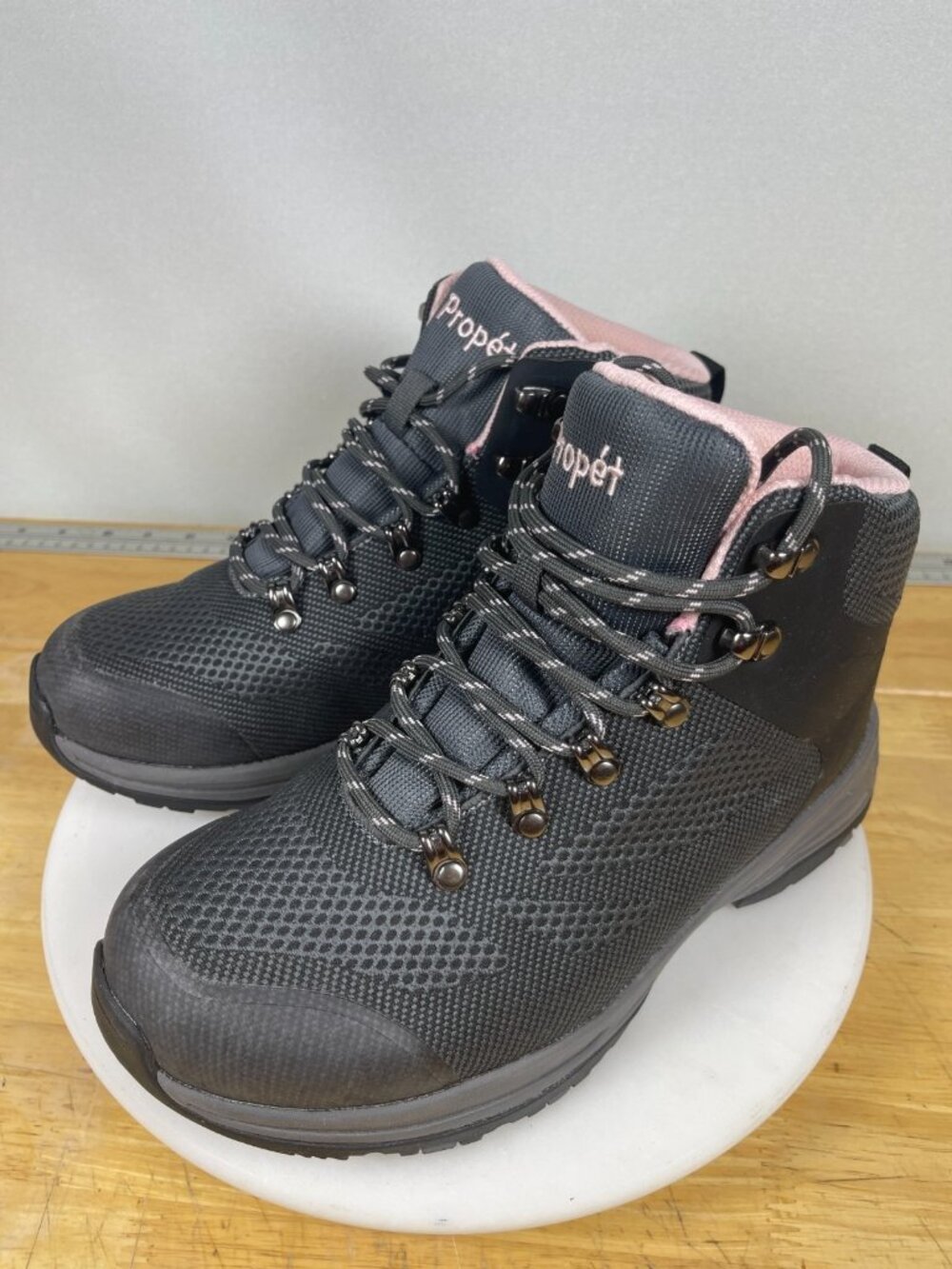 Propet Conni Hiking Boots Women’s 8 Wide Gray Pink Waterproof Trail